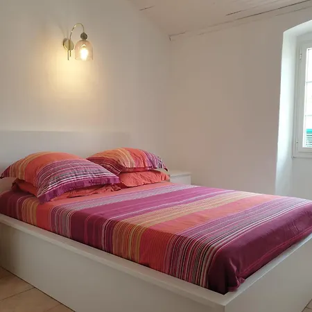 Appartement A 2 Mn A Pied De La Rousse Corse *