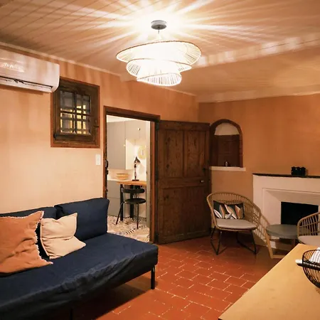 à 2 Mn A Pied De La Rousse Corse Appartement *