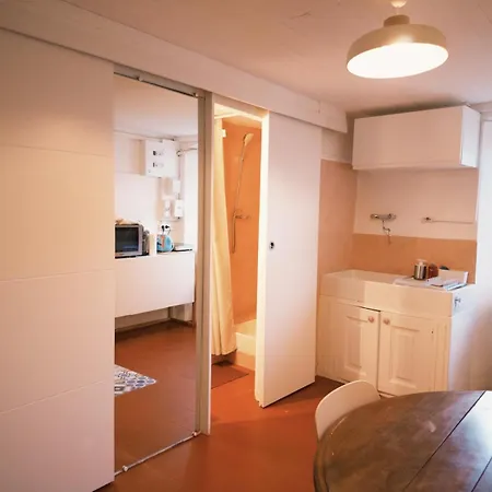 Appartement à 2 Mn A Pied De La Rousse Corse *